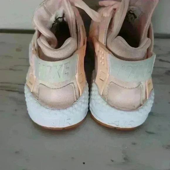 Nike Air Women Huarache Run Sunset TINT/WHITE-GUM 6.5 - Picture 5 of 15